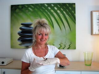 Heilpraktikerin Knoblauch Blutegeltherapie