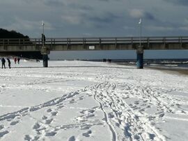 Fastenkur an der Ostsee, Heilfasten nach Dr. Buchinger, Fastenurlaub Ostsee Usedom, Schneespuren am Strand